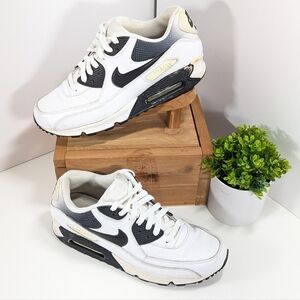 Nike Air Max 90 Women's Running Sneaker Size 9.5